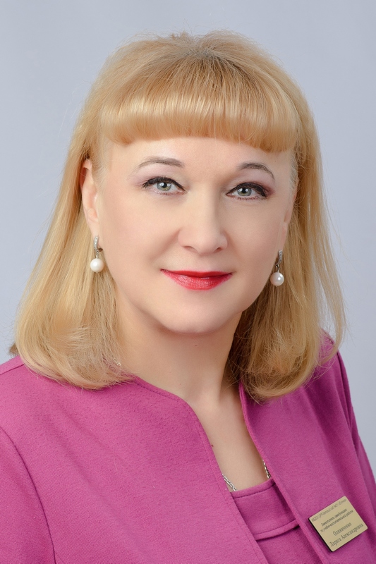 Заместитель заведующего Олиниченко Лариса Александровна.